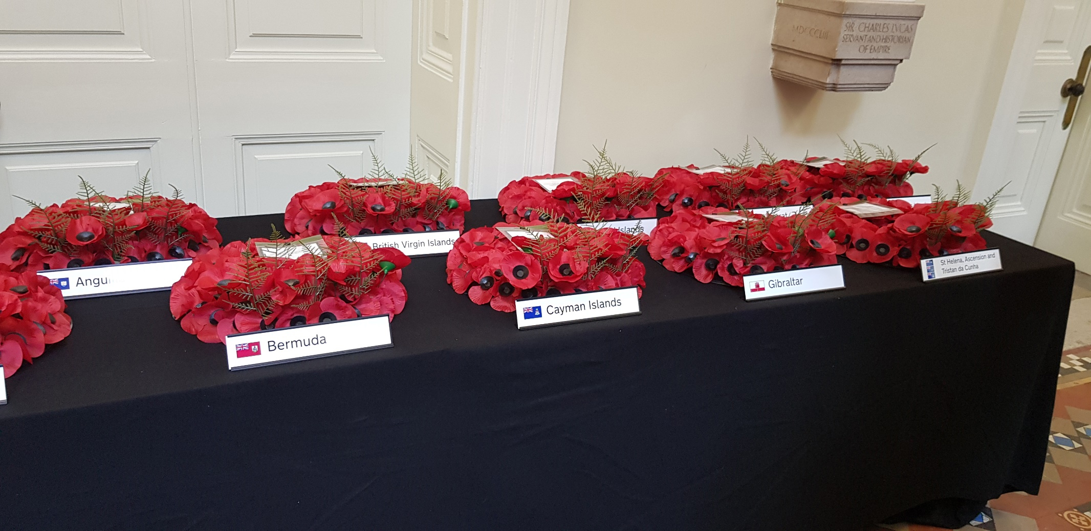 Table of wreaths for OTs